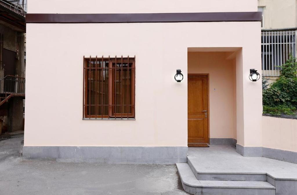 Yard Guesthouse Erivan Exterior foto