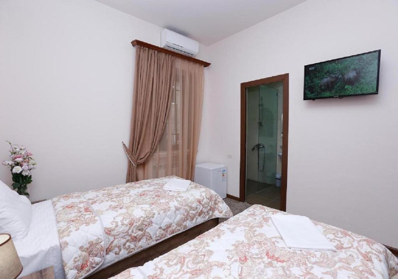 Yard Guesthouse Erivan Exterior foto